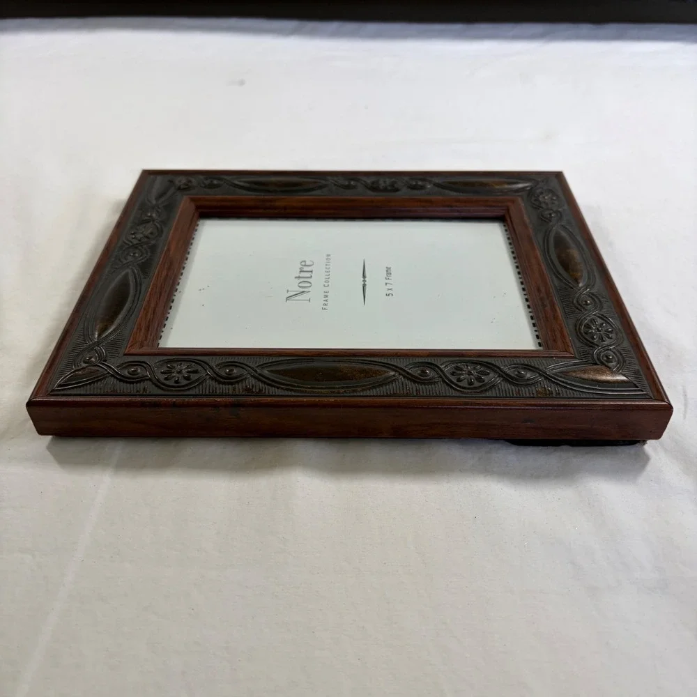 Notre Frame Vintage 5x7 Picture Frame Wood Grain Metallic Floral Relief Decor